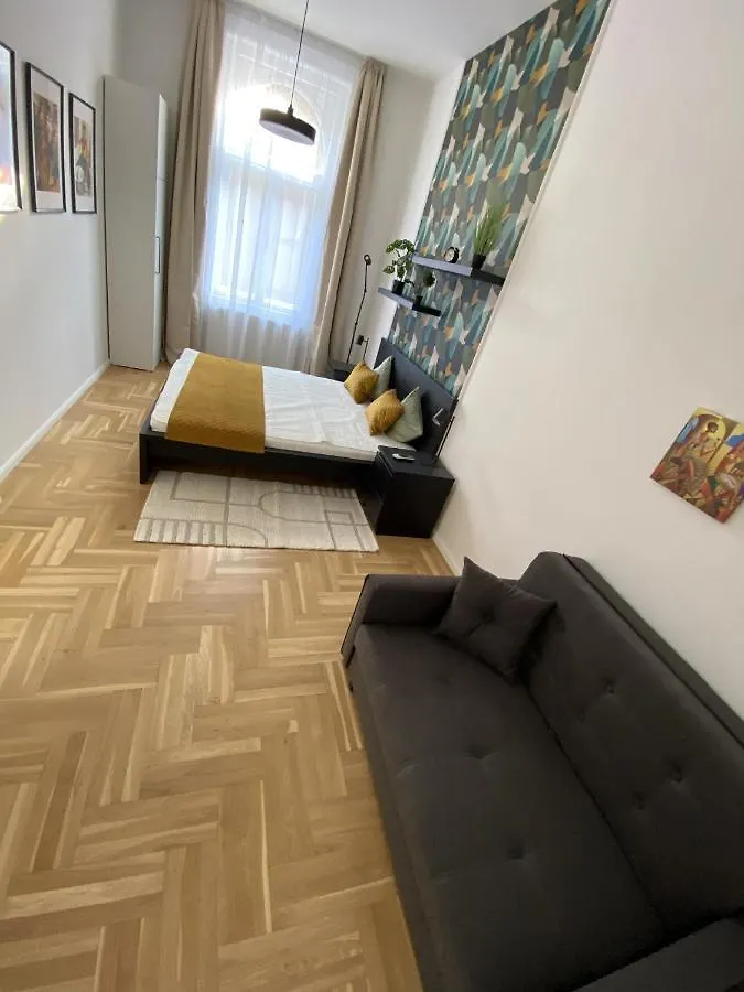 Birdie 3-Bdr Apartment Budapest